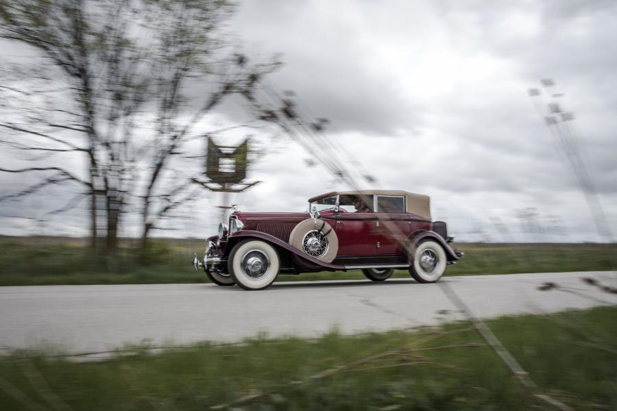  Auburn 12-160A Custom Dual Ratio Phaeton Sedan 1932 года  (фото 17 из 43)